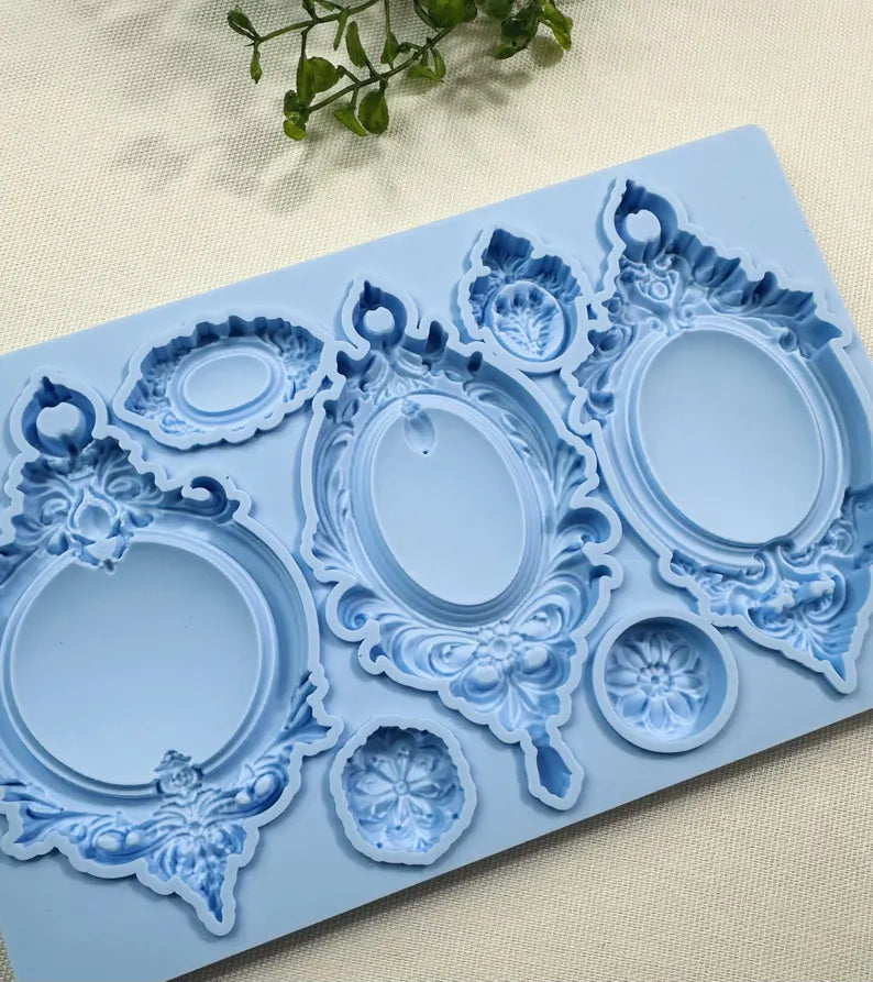 Christmas Ornament Silicone Mould | Resin, Chocolate, Candy & Pendant Casting Mold for DIY Crafts